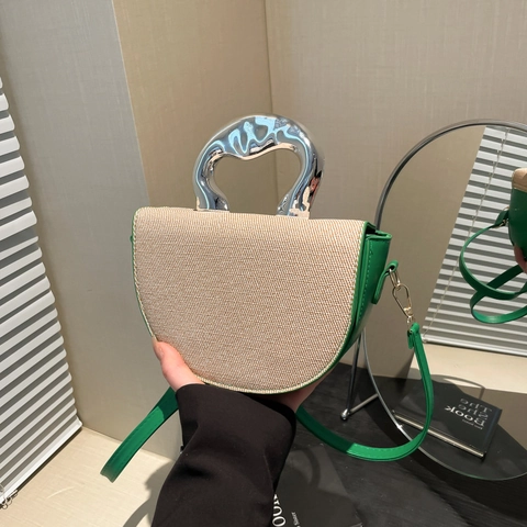Borsa A Tracolla Semitonda Da Donna Pelle PU Trama Intrecciata Design Di Nicchia Manico Metallo Argento Tracolla Regolabile