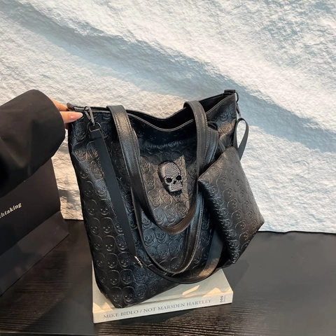 Fashionable Black PU Leather Tote Bag With Pouch Skull Embossed Rhinestone Metal Charm Large Capacity Shoulder Crossbody Bag