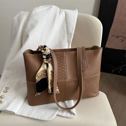 Damen Tote Bag Mit Großer Kapazität PU Leder Patchwork Tiermuster Mit Dekorativem Satinnschal Schicke Schultertasche