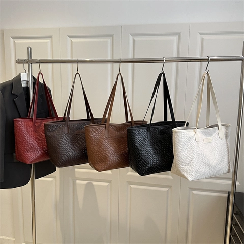 Woven PU Leather Tote Bag Large Capacity Underarm Shoulder Handbag For Women Casual Commute Fashion Embossed