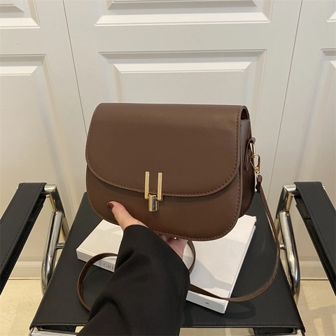 Borsa A Tracolla Da Donna In Pelle Pu Borsa A Sella Mezzaluna Minimalista Fibbia In Metallo Dorato Tracolla Regolabile Patta Retrò