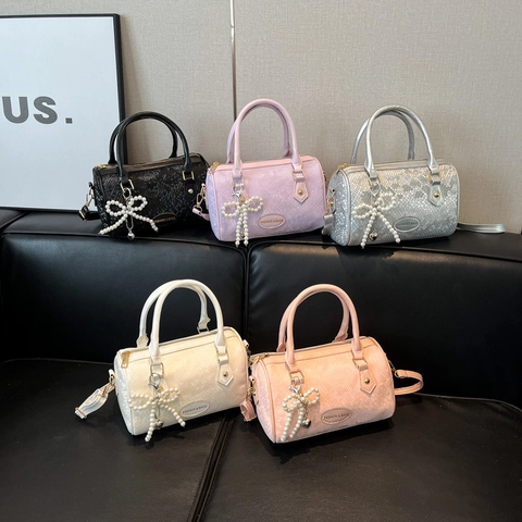 Borsa Boston Da Donna Pelle PU Goffrata Trama Pelle Di Serpente Borsa A Spalla Tracolla Con Ciondolo Fiocco Di Künstliche Perle Stile Street Chic