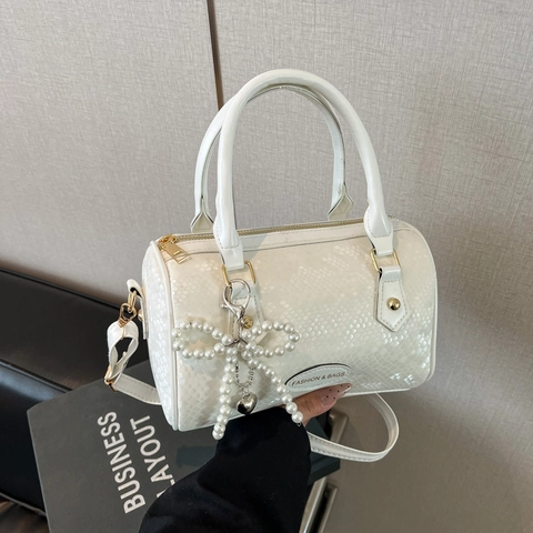 Borsa Boston Da Donna Pelle PU Goffrata Trama Pelle Di Serpente Borsa A Spalla Tracolla Con Ciondolo Fiocco Di Künstliche Perle Stile Street Chic