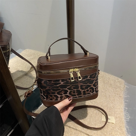 Borsa a Secchiello da Donna Vintage con Stampa Leopardata in Pelle PU Cuciture a Contrasto Borsa a Tracolla con Doppia Cerniera
