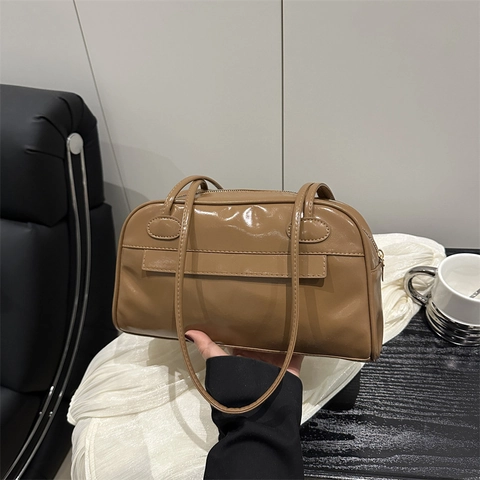 Retro PU Leather Bowling Shoulder Bag Women Niche Design Large Capacity Underarm Bag Commute Minimalist