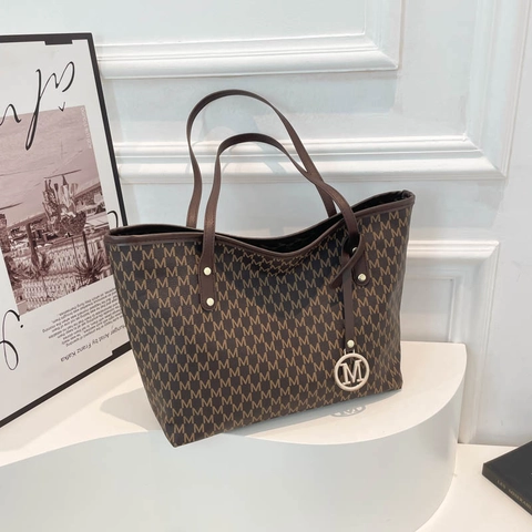Mode Draagtas PU Leer M Letter Monogram Print Grote Capaciteit Pendelaar Schoudertas Handtas Metaal Hanger Voor Dames