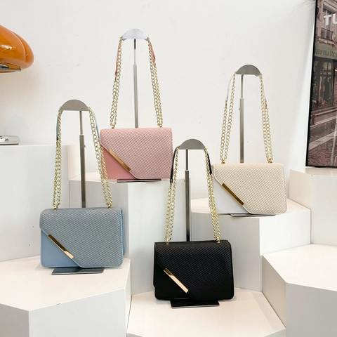 Women Fashion Small Square Bag PU Leather Woven Texture Metal Chain Crossbody Shoulder Bag Contrast Color Trendy Urban Bag