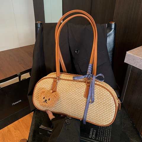 Gewebte Stroh Textur Unterachseltasche PU Leder Besatz Schultertasche Mit Bären Anhänger Schleife Retro Sommer Damen