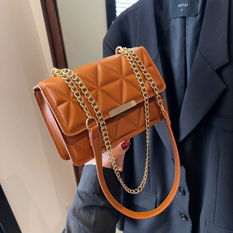 Quilted Geometric Shoulder Bag Women PU Leather Golden Chain Strap Small Square Crossbody Purse Trendy Minimalist