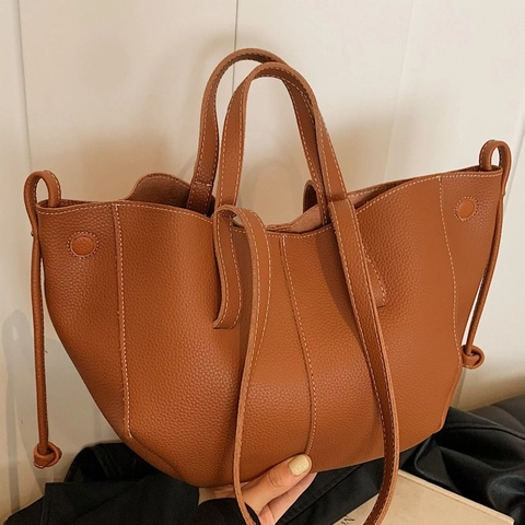 Grote Capaciteit Lychee Nerf PU Leer Tote Tas Contraststiksel Vleugel Handtas Dames Woon-Werkverkeer Schoudertas Magnetische Gesp
