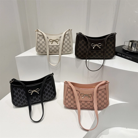 Monogramm M Print Unterachseltasche PU Leder Schultertasche Mit Metall Schleife Dekoration Retro Mode Baguette Handtasche