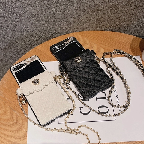 Camellia Bloem Gewatteerde Portemonnee Telefoonhoesje Met Schouderketting Smile Strass PU Leer Flip Cover