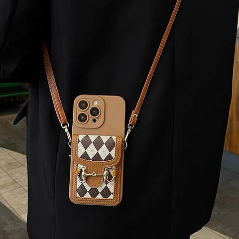 Custodia Per Telefono A Tracolla In Pelle Con Motivo A Rombi Con Cinturino Regolabile E Decorazione Morsetto