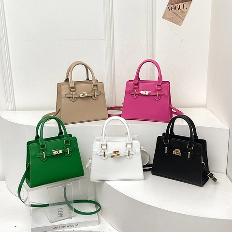 Damen PU Leder Handtasche Retro Trapez Schulter Umhängetasche Mit Goldenem Drehverschluss Und Verstellbarem Gurt Für Alltag
