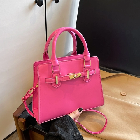Damen PU Leder Handtasche Retro Trapez Schulter Umhängetasche Mit Goldenem Drehverschluss Und Verstellbarem Gurt Für Alltag