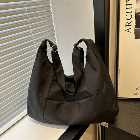 Women Nylon Shoulder Bag Large Capacity Minimalist Hobo Handbag Adjustable Strap Casual Underarm Tote