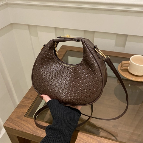 Vintage Woven Crescent Hobo Bag For Women Synthetic Leather Shoulder Handbag Adjustable Strap Crossbody Bag Fashion