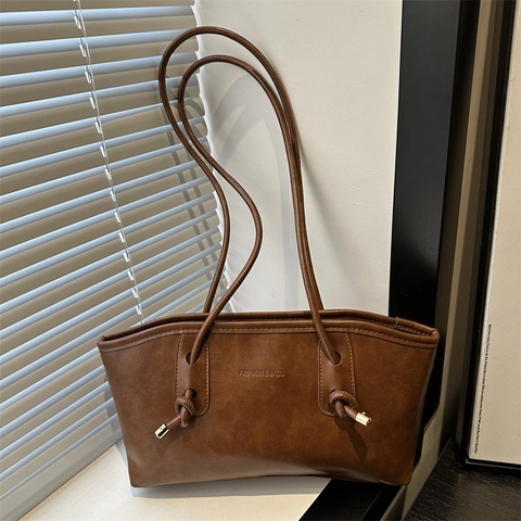 Retro PU Leather Tote Bag For Women Textured Commuter Shoulder Bag With Knot Strap And Tennis Racket Pendant Accessory