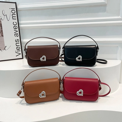 Women Small Square Bag PU Leather Heart Shaped Silver Buckle Retro Shoulder Crossbody Handbag Vintage Style Fashion