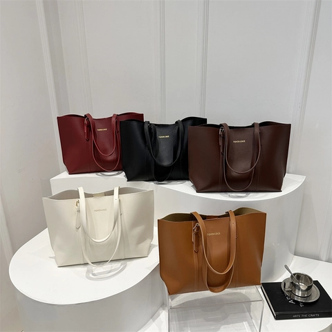 Women PU Leather Tote Handbag And Pouch Large Capacity Minimalist Commuter Shoulder Bag Gold Lettering Fashion