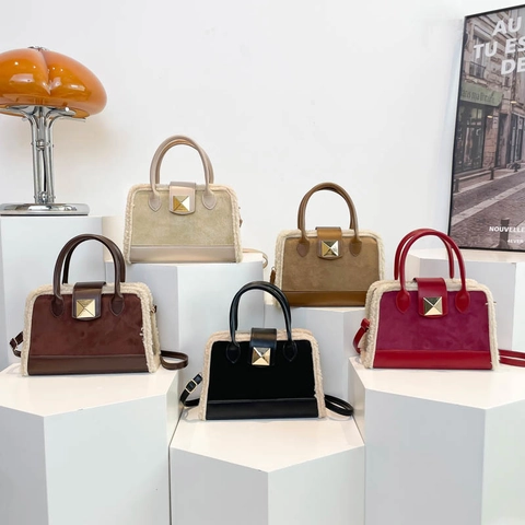 Women Small Square Handbag PU Suede With Faux Shearling Trim Retro Contrast Crossbody Bag Gold Buckle Winter Fashion