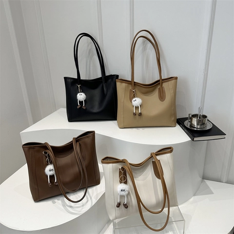 Borsa Tote Vintage Donna Pelle PU Grande Capacità Borsa A Spalla Minimalista Pendolarismo Con Ciondolo Mostro Di Peluche