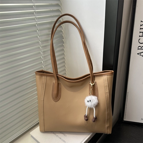Borsa Tote Vintage Donna Pelle PU Grande Capacità Borsa A Spalla Minimalista Pendolarismo Con Ciondolo Mostro Di Peluche