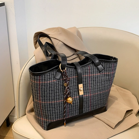 Women Woolen Tweed Houndstooth Plaid Tote Bag With PU Leather Trim Metal Twist Lock Large Capacity Commuter Shoulder Bag
