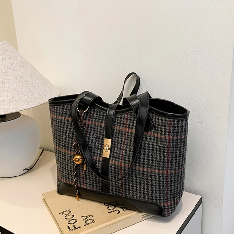 Women Woolen Tweed Houndstooth Plaid Tote Bag With PU Leather Trim Metal Twist Lock Large Capacity Commuter Shoulder Bag