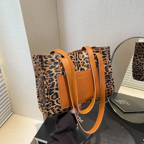 Fashion Leopard Print Patchwork PU Leather Tote Bag Large Capacity Retro Shoulder Bag For Women Commuter Daily Handbag