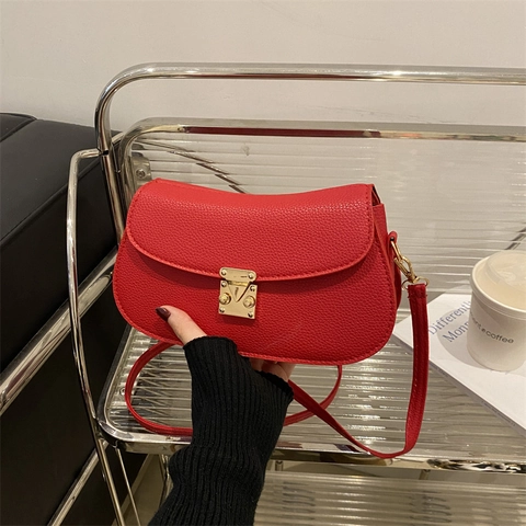 Retro Litchi Texture PU Leather Shoulder Bag For Women Vintage Saddle Crossbody Bag With Gold Metal Lock Adjustable Strap