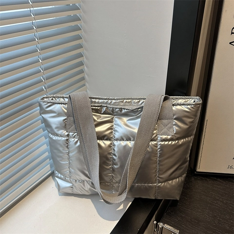 Damen Metallic Gesteppte Tragetasche Große Kapazität Gefütterte Schultertasche Winter Mode Puffer Handtasche Für Den Täglichen Gebrauch