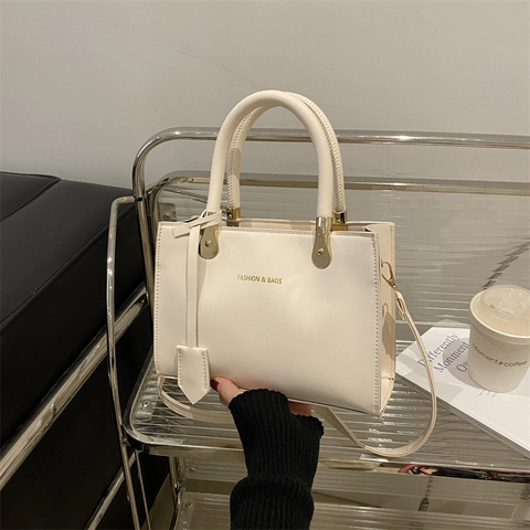 Minimalistische Damen Handtasche PU Leder Elegante Tote Schulter Umhängetasche Mit Verstellbarem Riemen Gold Hardware