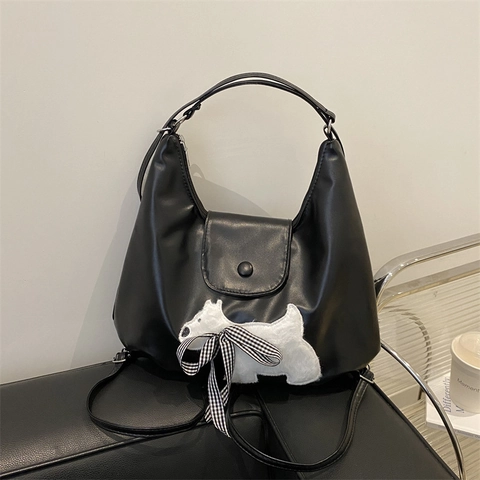 Damen Schultertasche PU Leder Große Kapazität Hobo Handtasche Süßer Plüschhund Aufnäher Karoschleife Koreanischer Stil