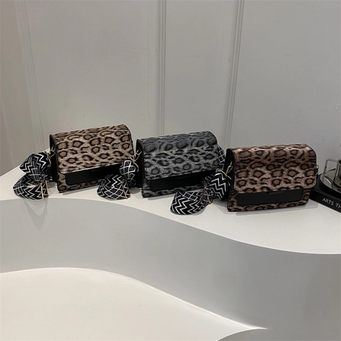 Borsa A Tracolla Piccola Quadrata Con Patta Leopardata In Pelle PU Tracolla Larga Geometrica Borsa A Spalla Retrò Da Donna