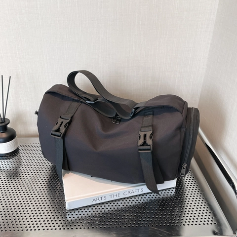 Sac Messager En Nylon Grande Capacité Étanche Bandoulière Avec Sangle Réglable Style Baril Utilitaire