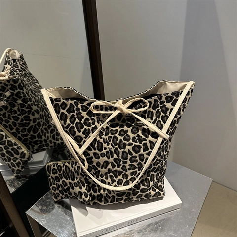 Ensemble Sac Fourre-tout en Toile Imprimé Léopard Avec Petite Pochette Nœud Décontracté Style Coréen Sac à Main Femme