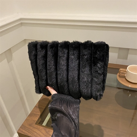 Damen Kunstpelz Clutch Tasche Große Kapazität Plüsch Vertikal Gerippt Weich Flauschig Handgelenktasche Für Herbst Winter