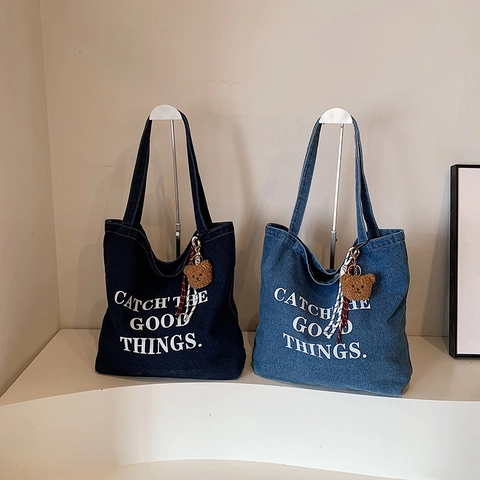Große Denim Tote Bag Mit Aufdruck Und Bärenanhänger Lässige Schultertasche Im Amerikanischen Stil Für Damen