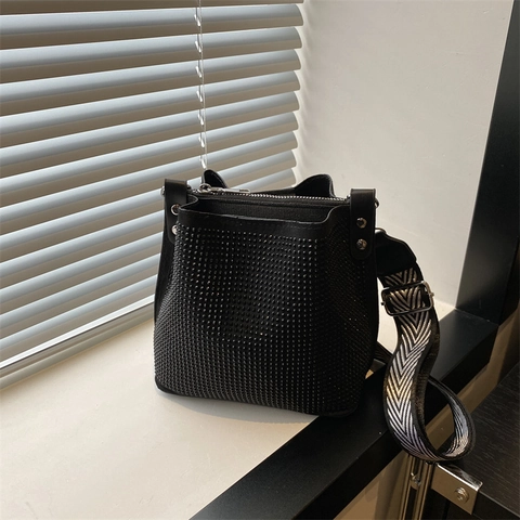 Strass Eimer Tasche Für Damen PU Leder Crossbody Umhängetasche Mit Breitem Geometrischem Webgurt Mode Streetwear