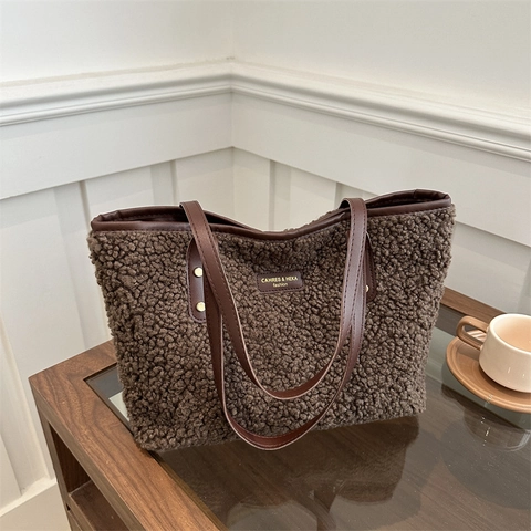 Women Lamb Wool Plush Tote Bag Large Capacity Commuter Shoulder Handbag With PU Leather Straps Fashion Winter