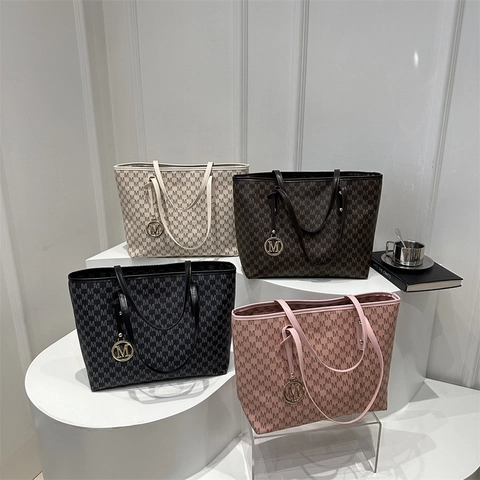Dames Tote Tas PU Leer Grote Capaciteit Monogram Print Metalen M Hanger Forens Schoudertas Vintage Trendy