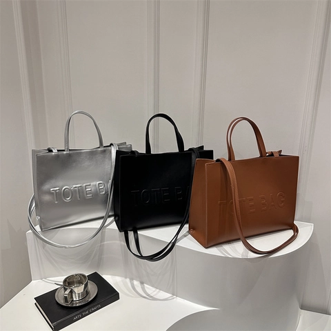 Borsa Tote da Donna di Grande Capacità 2024 Nuova Moda Borsa a Tracolla per Pendolari Materiale Speciale Vintage Borsa a Mano con Goffratura