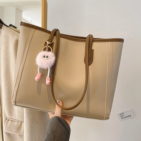 Grote Capaciteit PU Leren Tote Bag Met Roze Pluche Monster Hanger Retro Eenvoudige Contrastkleur Schoudertas Voor Dames