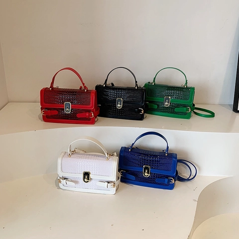 Women Crocodile Pattern PU Leather Crossbody Bag Gold Metal Lock Top Handle Adjustable Strap Retro Elegant Handbag
