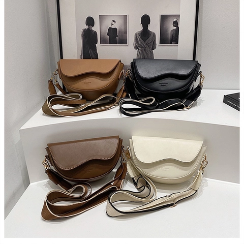 Borsa a Tracolla da Donna Retro in Pelle PU a Sella Con Design a Bordo Ondulato Tracolla Larga in Tela Borsa a Spalla Semicircolare alla Moda