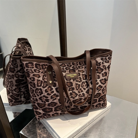 Leopard Print Tragetasche Flanell Stoff Große Kapazität Schulter Handtasche Mit Nieten Reißverschluss Mode Damen