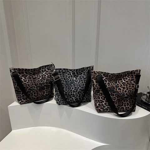 Leopard Print Tote Bag Canvas Large Capacity Adjustable Wide Shoulder Strap Zipper Casual Streetwear Fashion Women