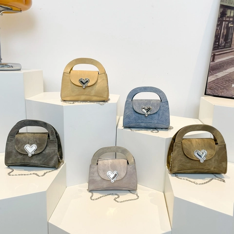 Women Mini Crossbody Bag PU Leather Silver Heart Metal Buckle Chain Strap Top Handle Retro Small Square Handbag