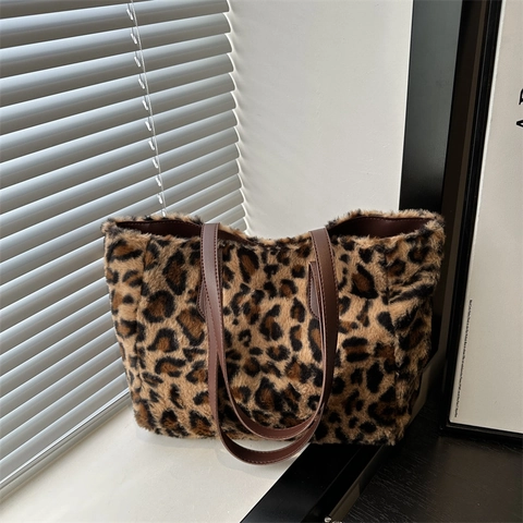 Luipaardprint Faux Fur Tote Bag Grote Capaciteit Pluche Schouder Handtas Met Kunstlederen Riemen Voor Dames Winter